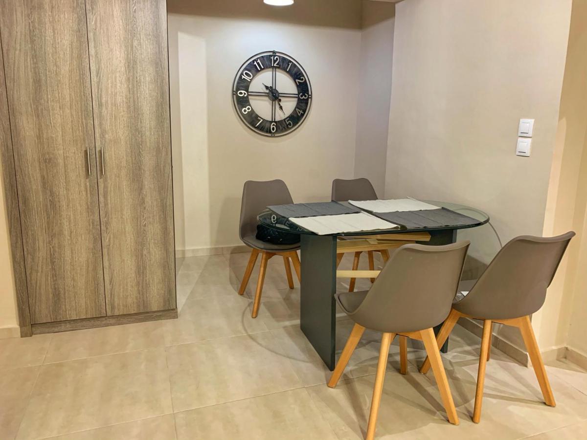 Petite Luxury Urban House Apartment Trikala  Bagian luar foto