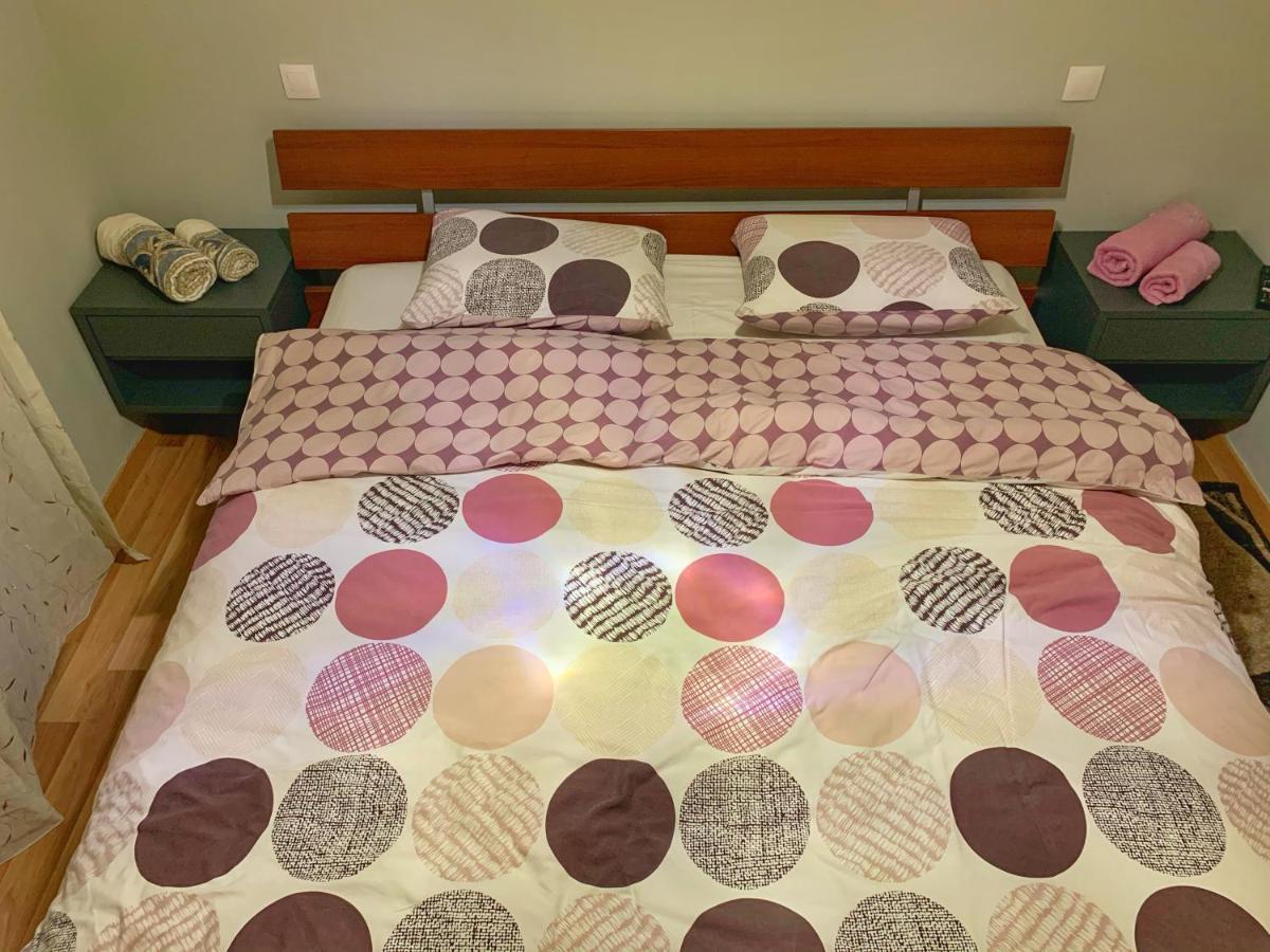 Petite Luxury Urban House Apartment Trikala  Bagian luar foto